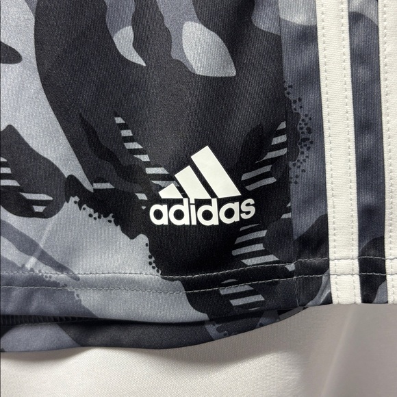 Adidas NWT Youth Black and Gray Camouflage Shorts - Picture 2 of 6